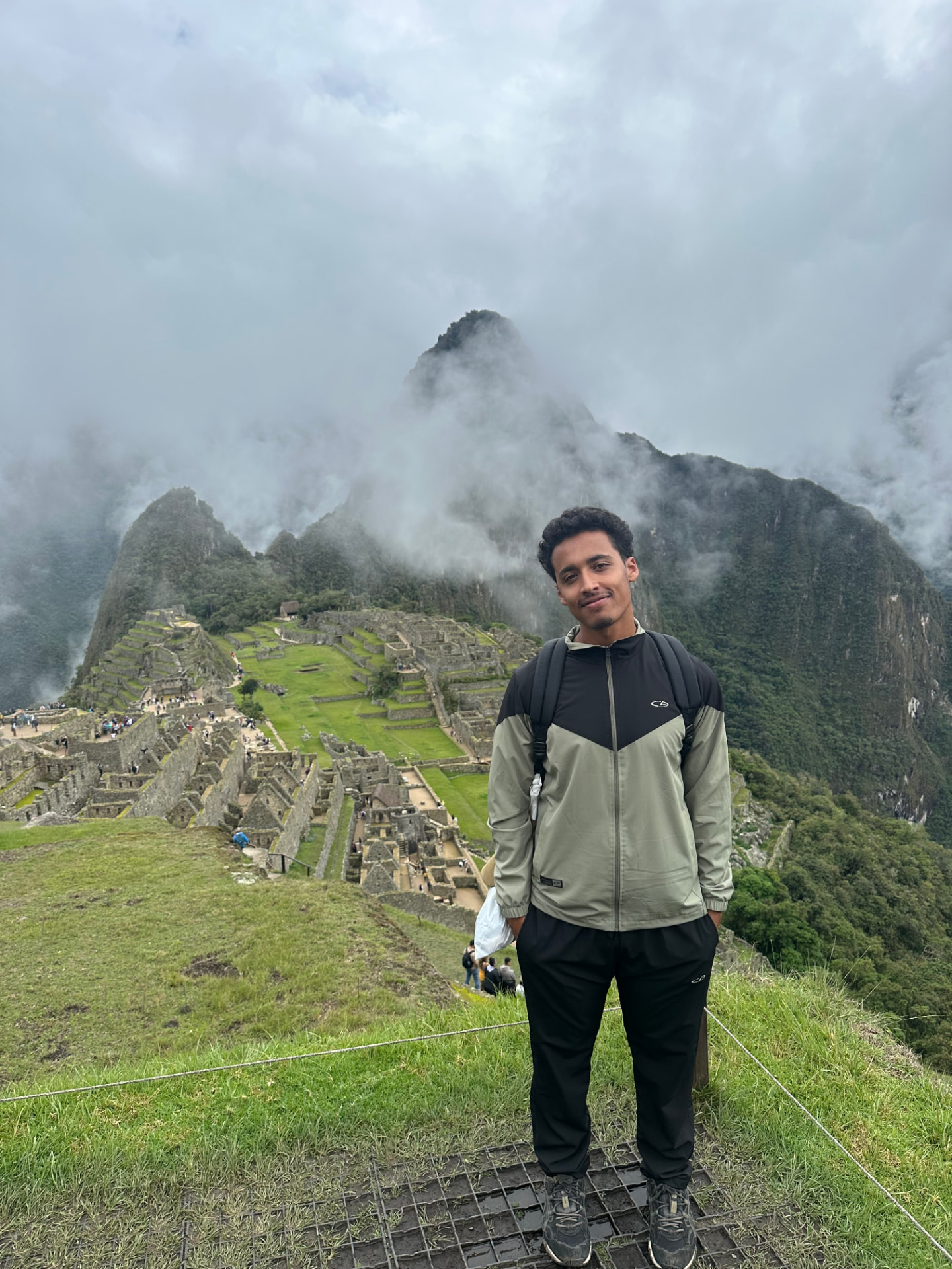 Ayoub Ouedghiri Hassani, consultant SEO freelance, au Machu Picchu